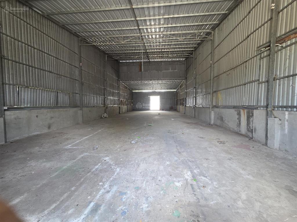 Cho thuê nhà xưởng 400m thạnh lộc 41 quận 12. giá 18tr điện 3pha
