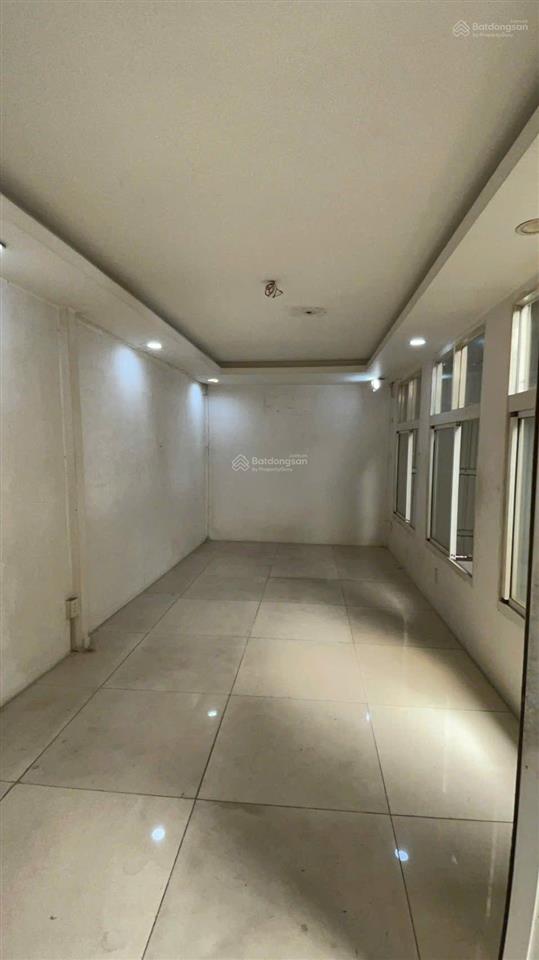 Cho thuê nhà xưởng 300m2 mt quốc lộ 1a quận 12. xe container