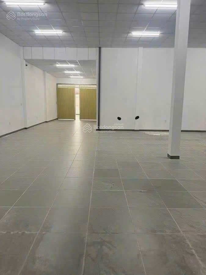 Cho thuê nhà xưởng 260m², nền gạch men thạnh lộc q12. gần ngã tư ga