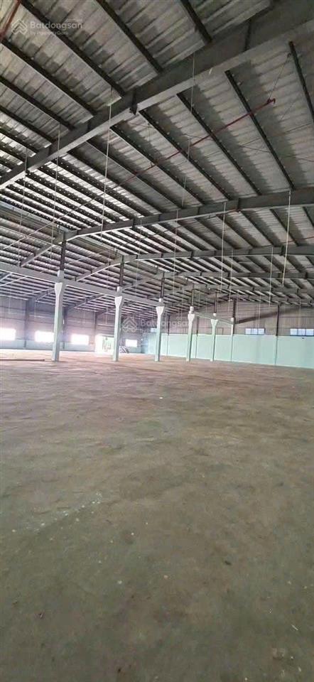 Cho thuê nhà xưởng 1600m nguyễn văn quá q12. gần trường trinh 160tr bao vat