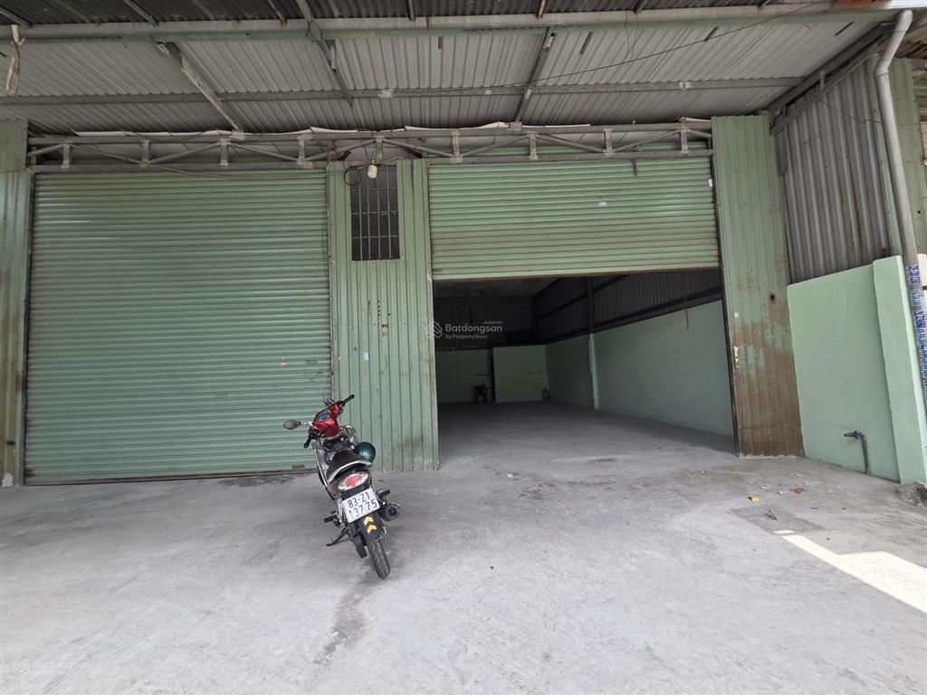 Cho thuê nhà xưởng 150m phường thạnh xuân q12. giá 13tr