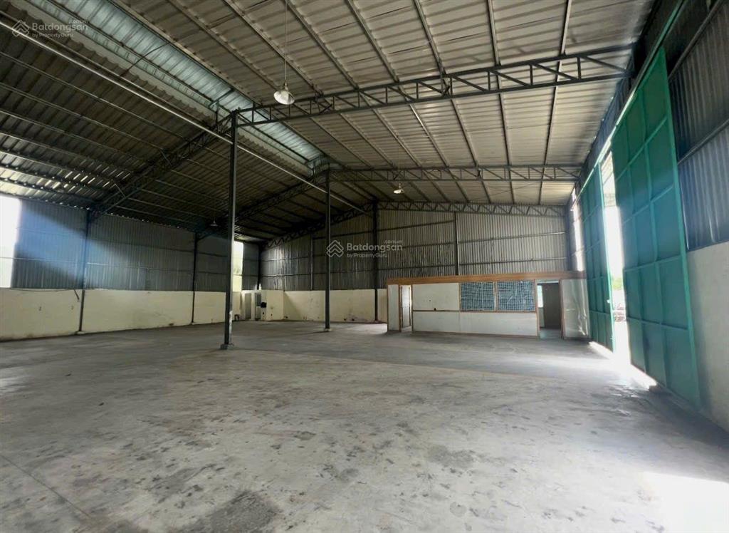 Cho thuê nhà xưởng 550m2 thới an, quận 12. có sẵn văn phòng, giá 45tr