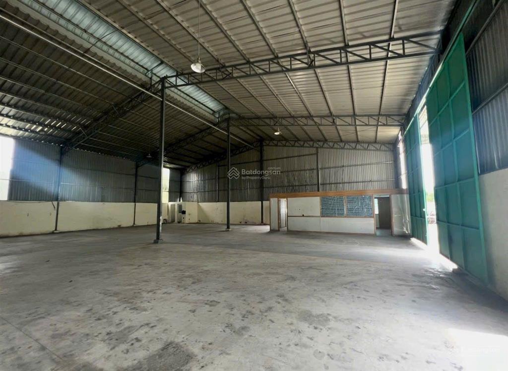 Cho thuê nhà xưởng 550m2 thới an, quận 12. có sẵn văn phòng, giá 45tr