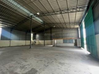 Cho thuê nhà xưởng 550m2 thới an q12. có sẵn văn phòng giá 45tr