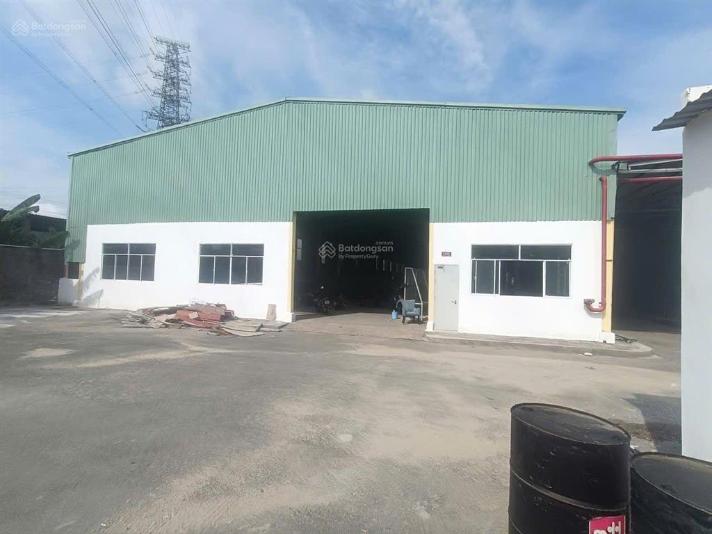 Cho thuê nhà xưởng 1300m quận 12. 70tr nền epoxy gần ngã tư ga