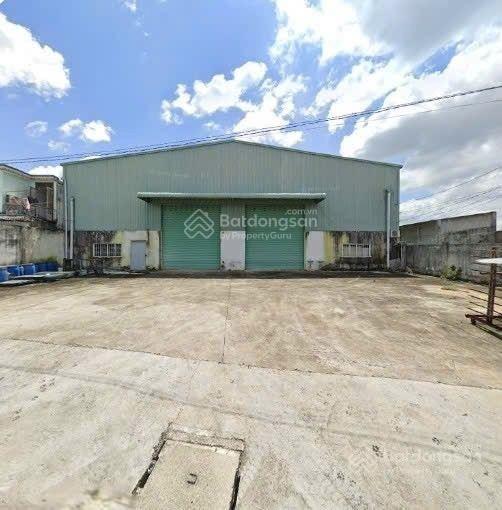 Cho thuê nhà xưởng 1100m mt ql1a quận 12. xe container, có sẵn văn phòng