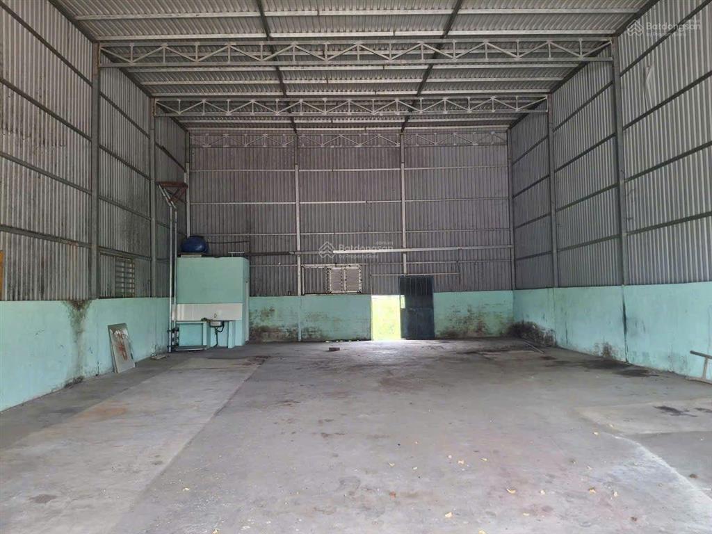 Cho thuê nhà xưởng an phú đông 200m2, quận 12. giá 13tr điện 3 pha