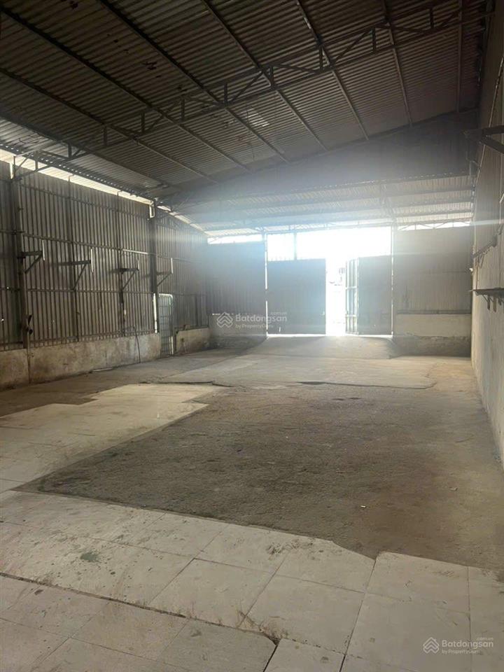 Cho thuê nhà xưởng 200m2 tô ngọc vân q12. giá 13tr