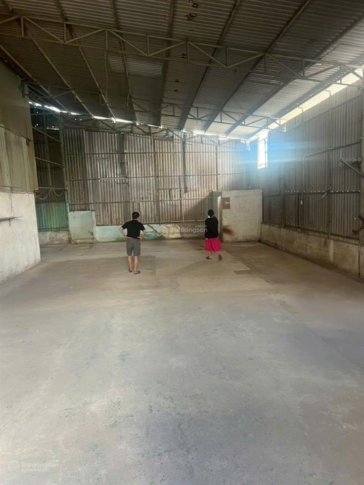 Cho thuê nhà xưởng 200m2 tô ngọc vân q12. giá 13tr