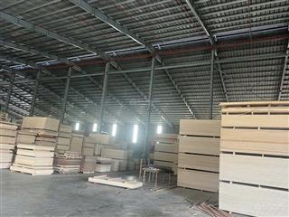 Cho thuê nhà xưởng 1300m quận 12. xe container giá 65tr có xuất vat