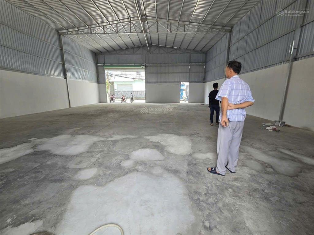 Cho thuê nhà xưởng 180m2 thạnh xuân 25, quận 12. giá 14tr