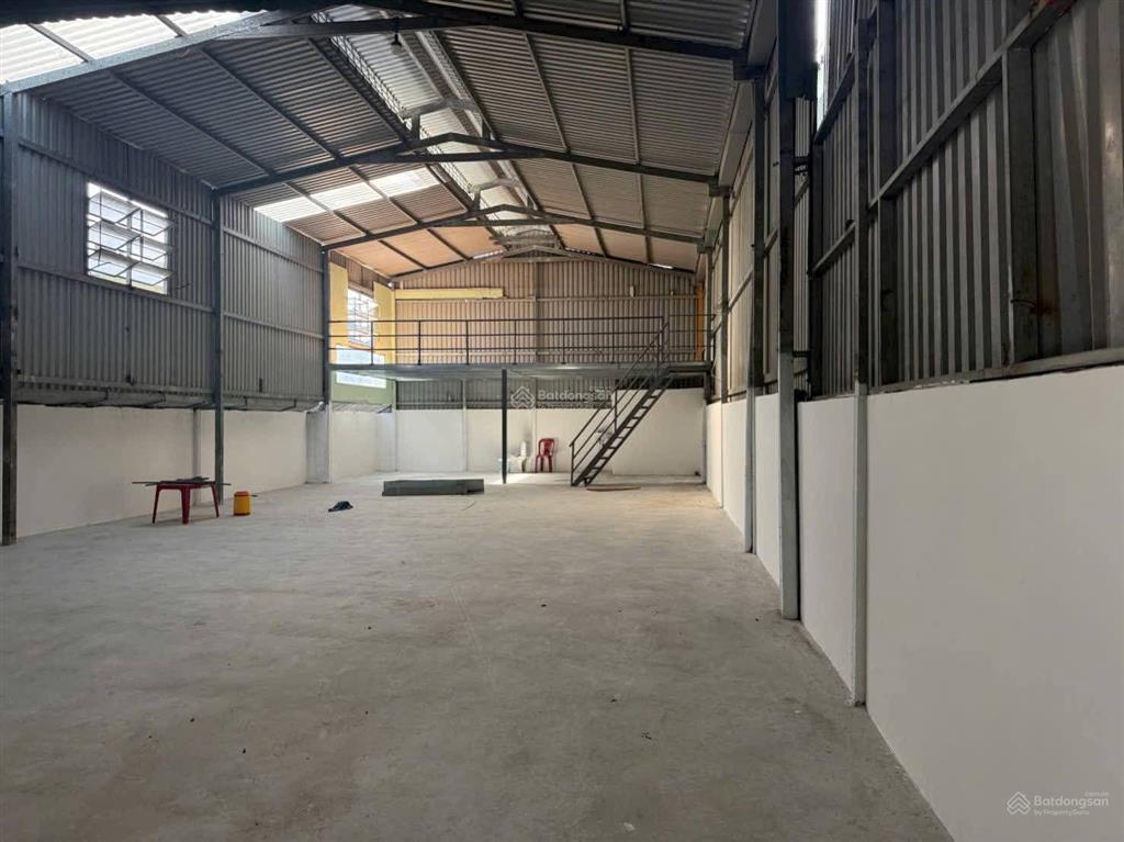 Cho thuê nhà xưởng 180m2 thạnh xuân 25 q12. điện 3 pha, giá 14tr