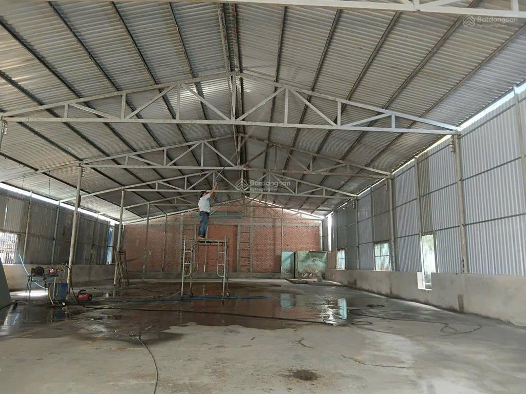 Cho thuê nhà xưởng 600m an phú đông q12. giá 30tr