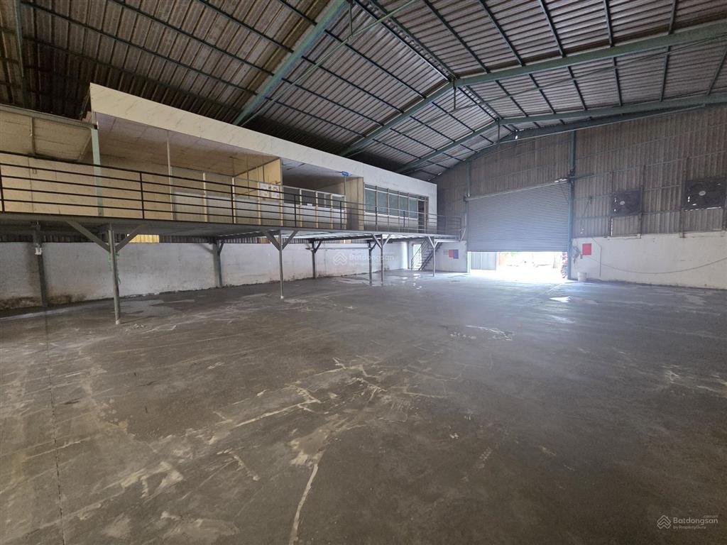 Cho thuê nhà xưởng 540m an phú đông quận 12. xe container giá 32tr