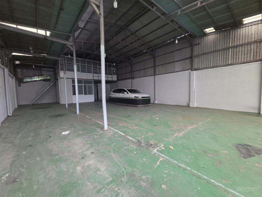 Cho thuê nhà xưởng lê thị riêng q12, dt 288m2 tại phường thới an, xe container