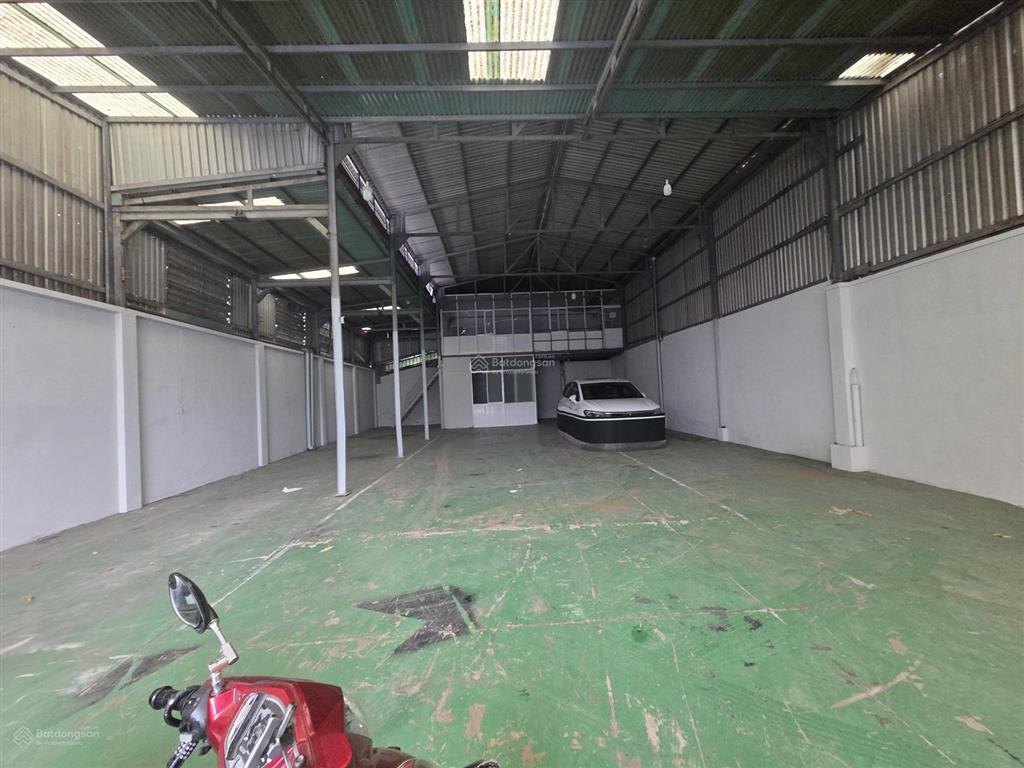 Cho thuê nhà xưởng lê thị riêng q12, dt 288m2 tại phường thới an, xe container
