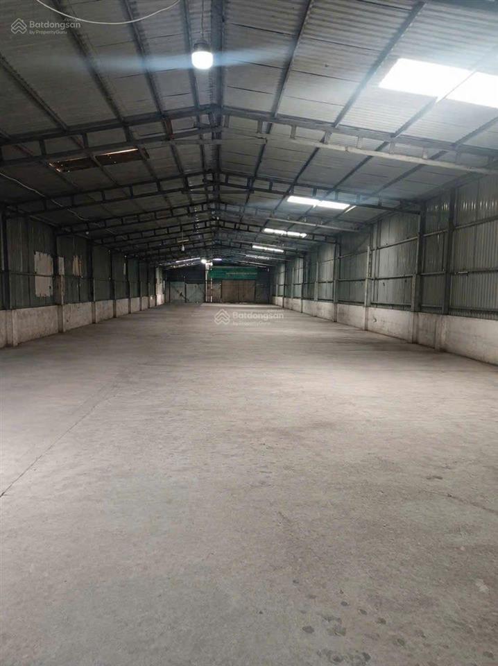 Cho thuê nhà xưởng quận 12. dt 900m giá 35tr gần ngã tư ga