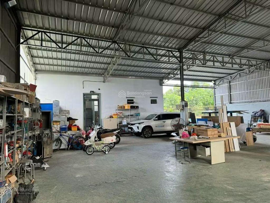 Cho thuê nhà xưởng và xưởng quận 12. dt 500m giá 35tr