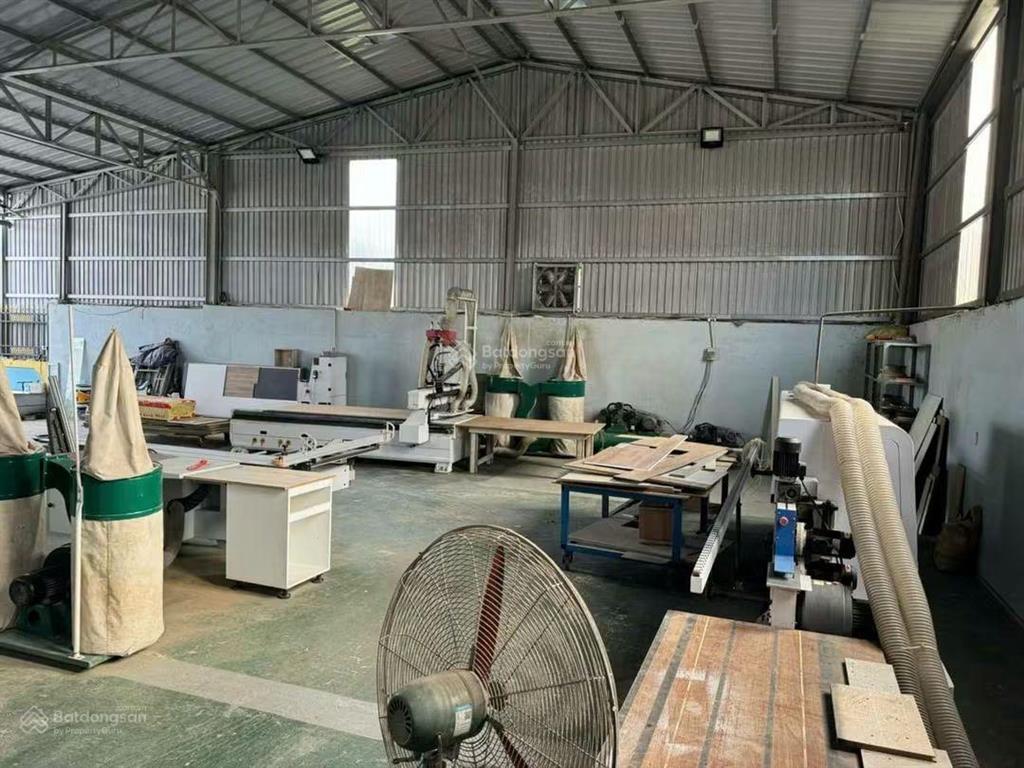 Cho thuê nhà xưởng và xưởng quận 12. dt 500m giá 35tr