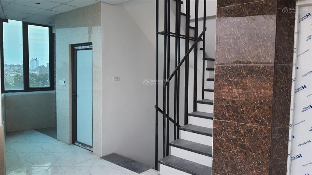 Cho thuê nhà làm văn phòng tại số 663b, lĩnh nam, 10 triệu vnd, 120 m2
