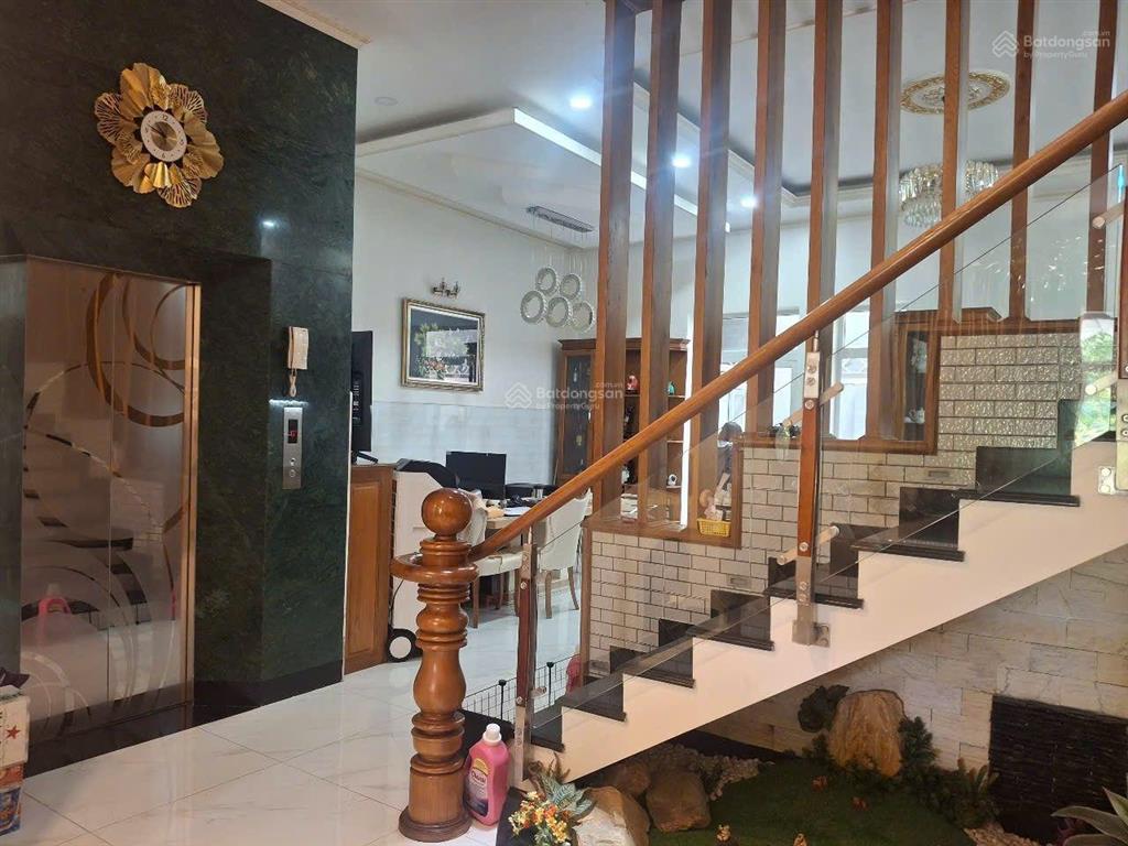 Bán nhà phố full nội thất cao cấp, khu dân cư an thiên lý, quận 9