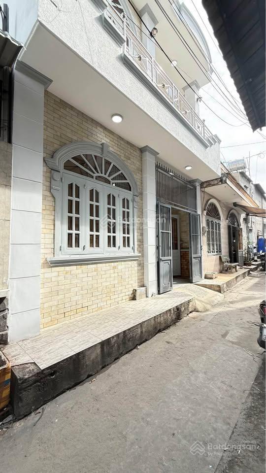 Nhà đường tân thới hiệp 20, sau lưng giáo xứ tân hưng, ngã tư đình nguyễn văn quá