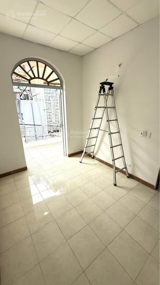 Nhà đường tân thới hiệp 20, sau lưng giáo xứ tân hưng, ngã tư đình nguyễn văn quá