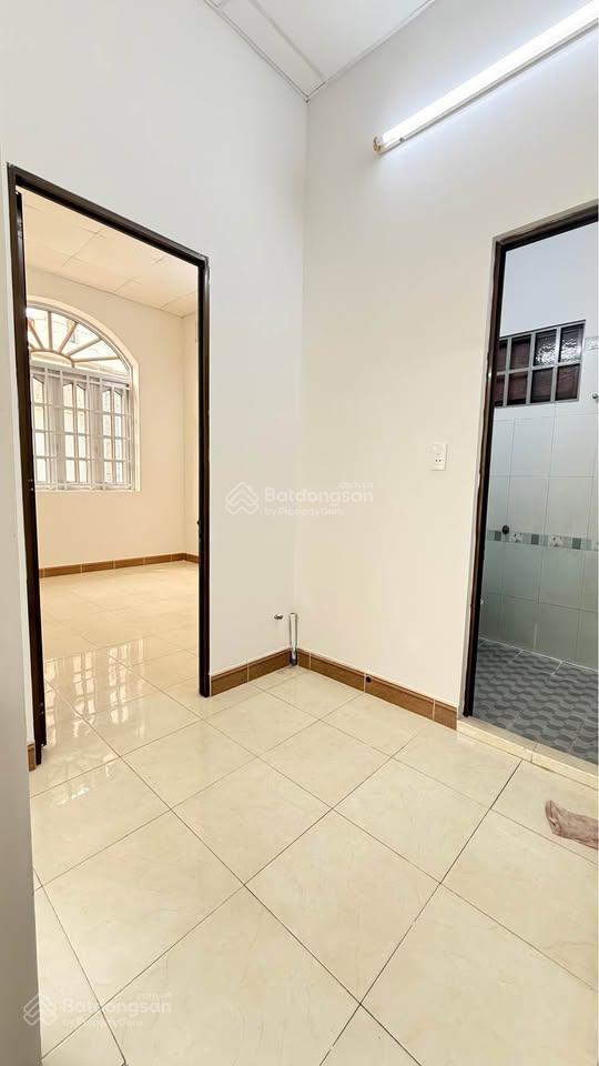 Nhà đường tân thới hiệp 20, sau lưng giáo xứ tân hưng, ngã tư đình nguyễn văn quá