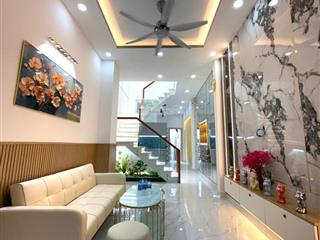 Nhà mới xây, ngay cầu vượt quang trung, 3x22m, 3 phòng ngủ, full nội thất