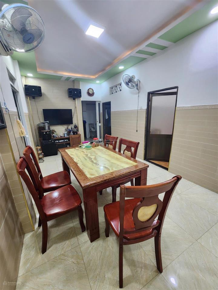 Nhà diện tích rộng 9x13m, cn 118.2m2, đường bà điểm 5