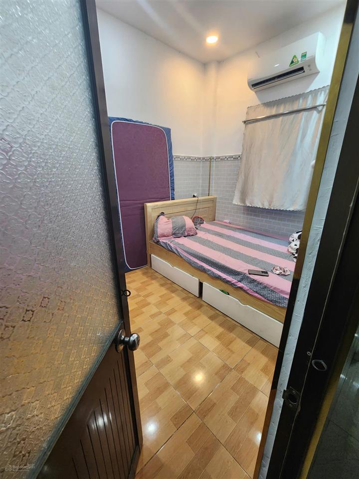 Nhà diện tích rộng 9x13m, cn 118.2m2, đường bà điểm 5