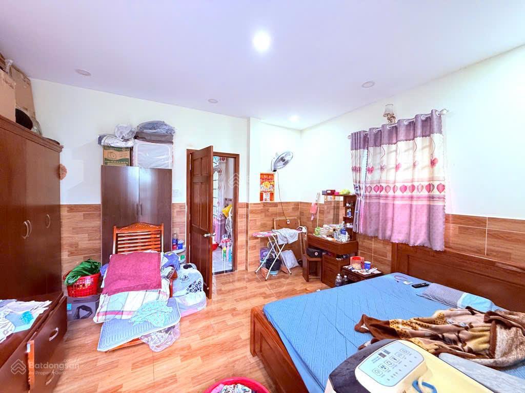 Nhà đường nguyễn văn quá, hẻm xe hơi, 62m2, có sân thượng, 4pn