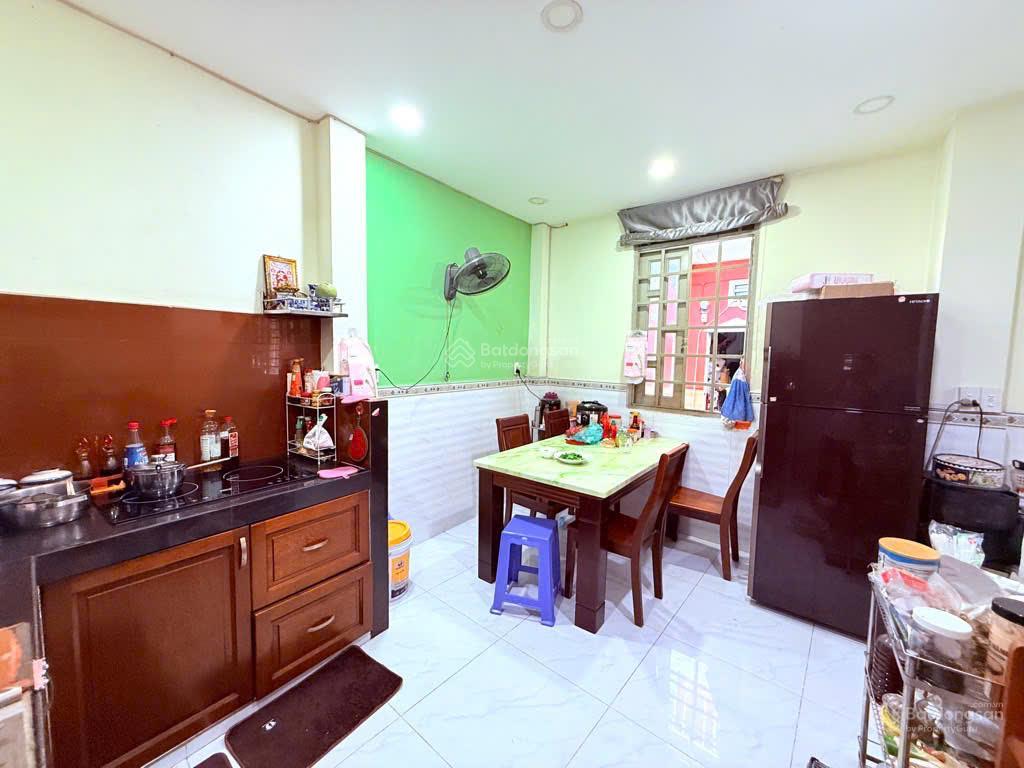 Nhà đường nguyễn văn quá, hẻm xe hơi, 62m2, có sân thượng, 4pn