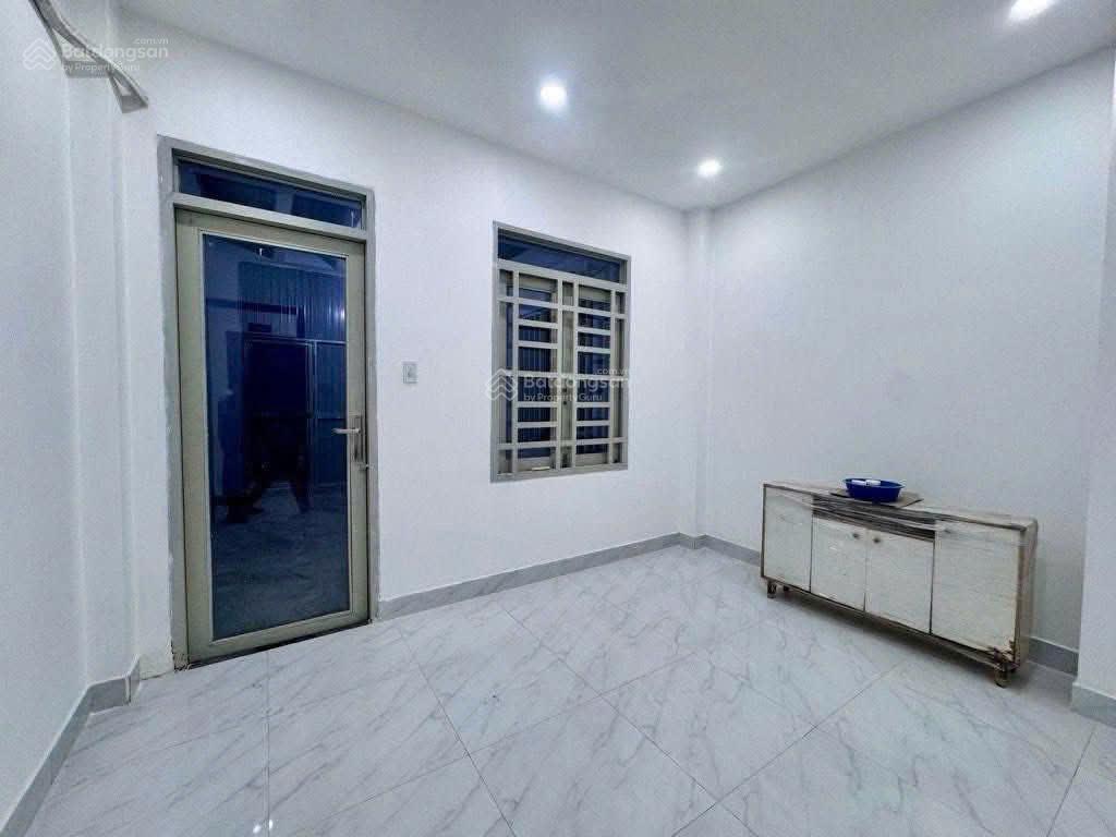 Nhà trong khu dân cư an sương, 4x20, 3 tầng 1 lửng, sổ hoàn công