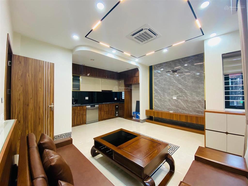 Chính chủ bán nhà phố cự lộc lô góc 30/40m2 6t thang máy. vừa ở vừa kd & đầu tư sinh lời đừng bỏ lỡ