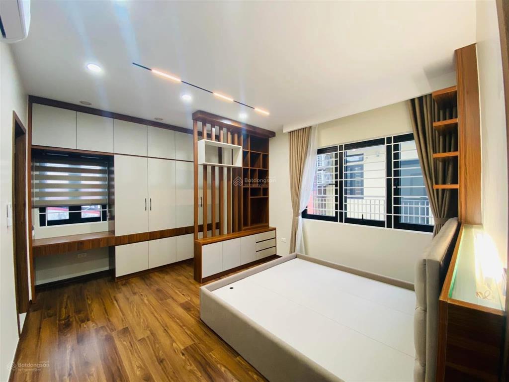 Chính chủ bán nhà phố cự lộc lô góc 30/40m2 6t thang máy. vừa ở vừa kd & đầu tư sinh lời đừng bỏ lỡ
