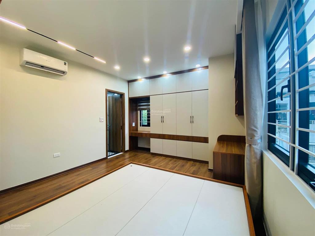 Chính chủ bán nhà phố cự lộc lô góc 30/40m2 6t thang máy. vừa ở vừa kd & đầu tư sinh lời đừng bỏ lỡ