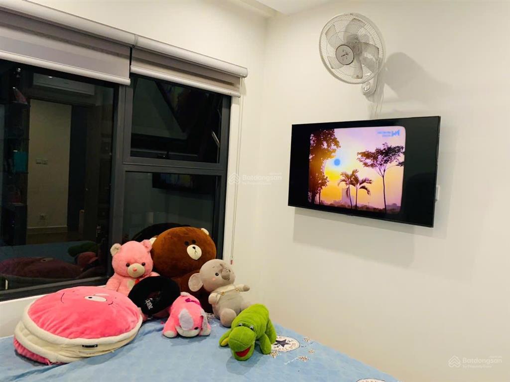 Chính chủ bán nhanh căn 2 ngủ 1vs full đồ tầng trung, view thoáng s112