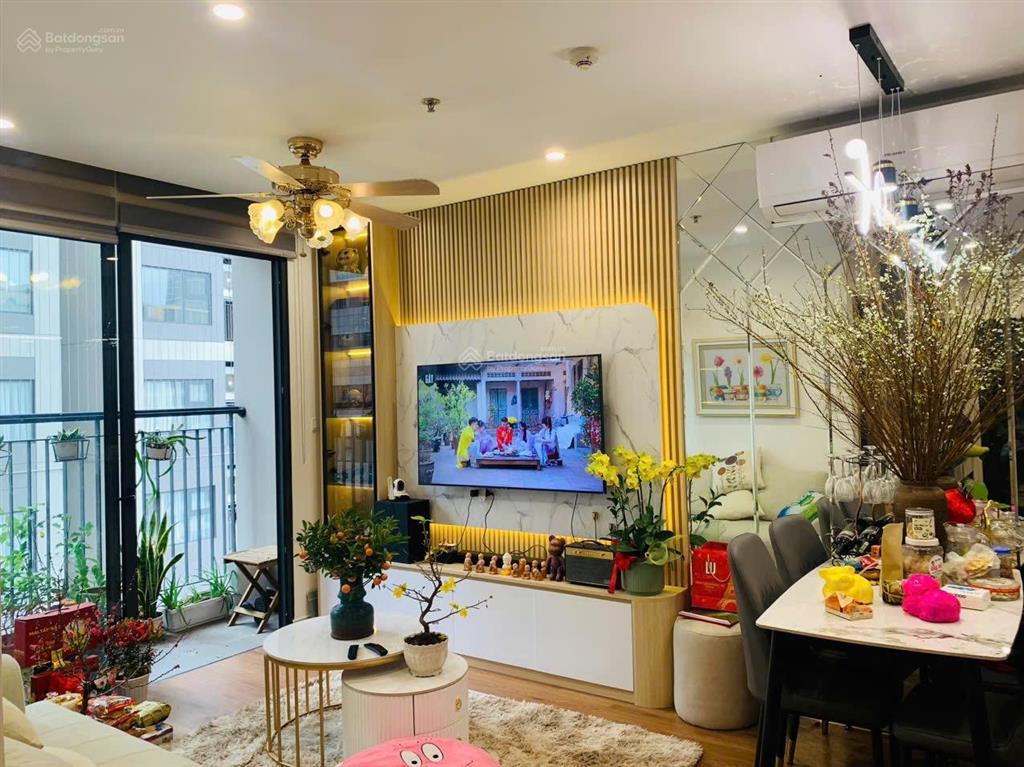 Chính chủ bán nhanh căn 2 ngủ 1vs full đồ tầng trung, view thoáng s112