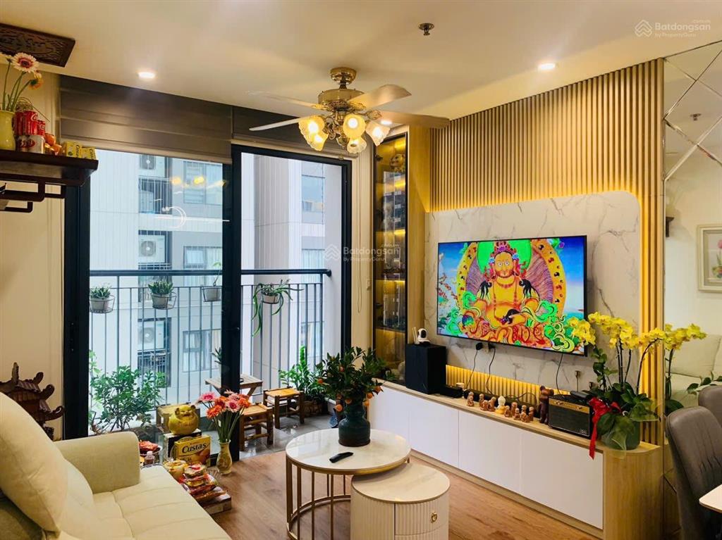Chính chủ bán nhanh căn 2 ngủ 1vs full đồ tầng trung, view thoáng s112