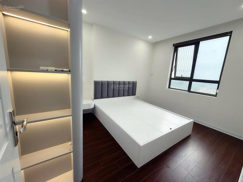 Bán gấp căn hộ 2pn, diện tích 70m2, full nội thất đẹp, giá 5,95 tỷ, cc thái hà 43 phạm văn đồng