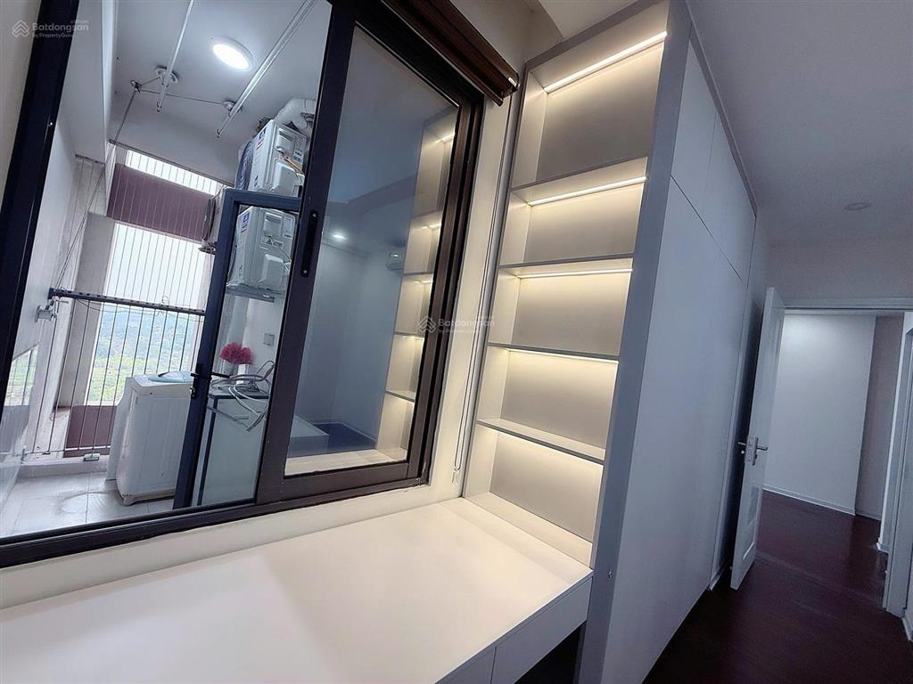 Bán gấp căn hộ 2pn, diện tích 70m2, full nội thất đẹp, giá 5,95 tỷ, cc thái hà 43 phạm văn đồng