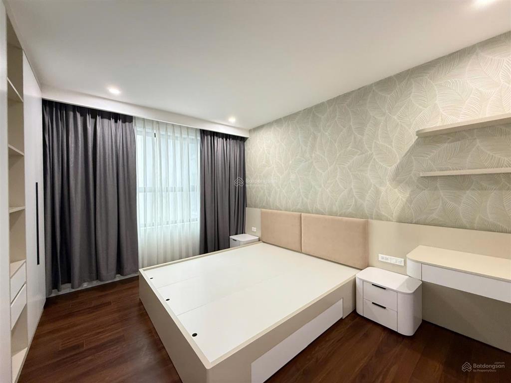 Bán căn hộ 4pn diện tích 160m2 full nội thất xịn sẵn về ở giá 12,5tỷ cc goldmark city hồ tùng mậu