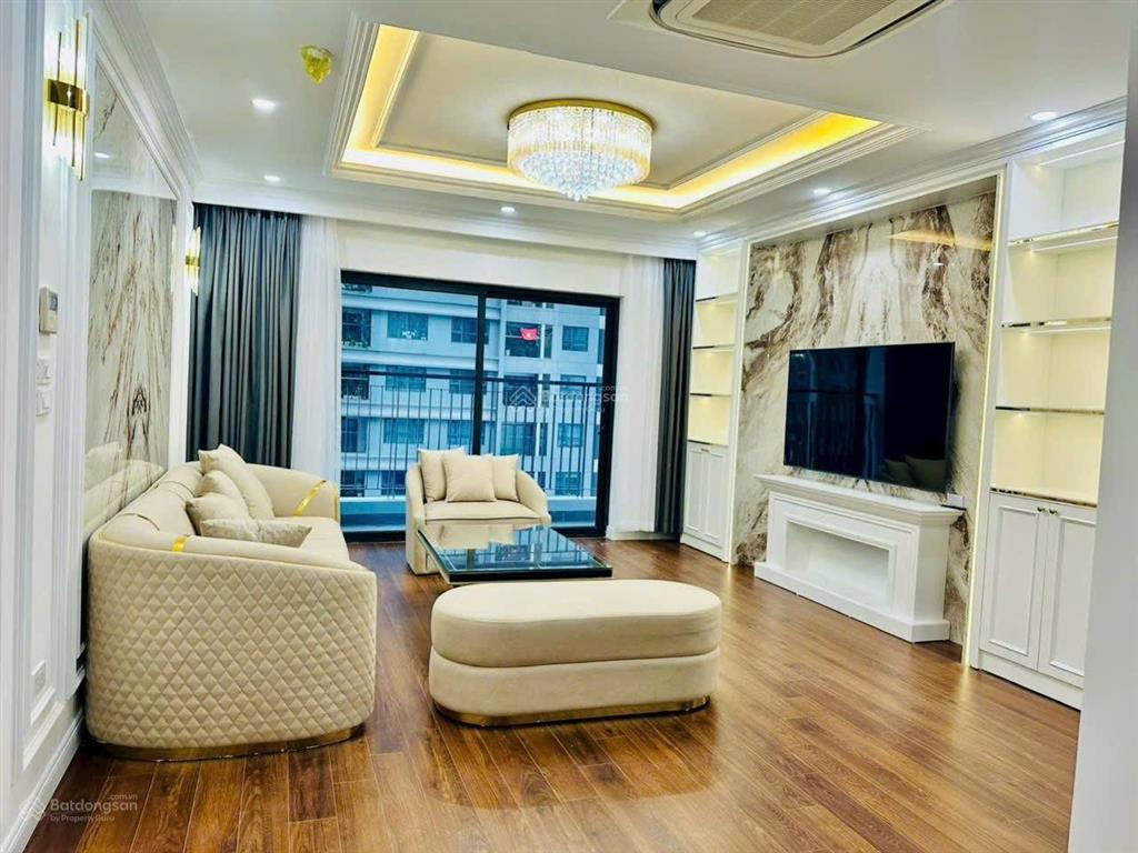 Bán căn hộ 4pn diện tích 160m2 full nội thất xịn sẵn về ở giá 12,5tỷ cc goldmark city hồ tùng mậu