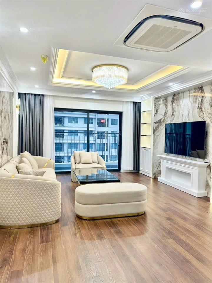 Bán căn hộ 4pn diện tích 160m2 full nội thất xịn sẵn về ở giá 12,5tỷ cc goldmark city hồ tùng mậu