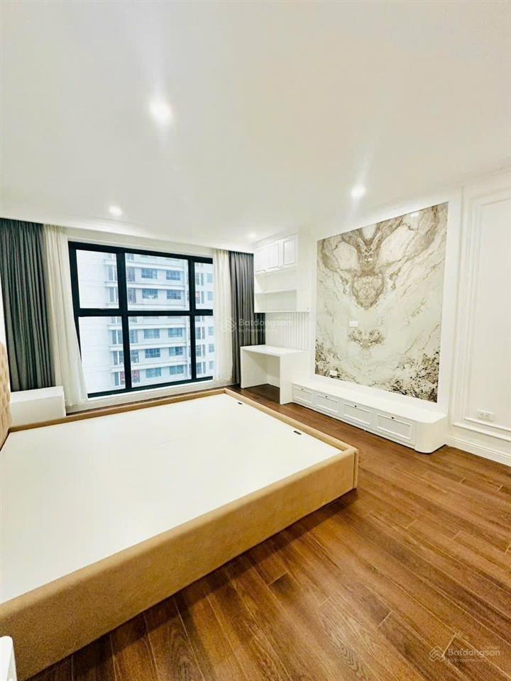 Bán căn hộ 4pn diện tích 160m2 full nội thất xịn sẵn về ở giá 12,5tỷ cc goldmark city hồ tùng mậu