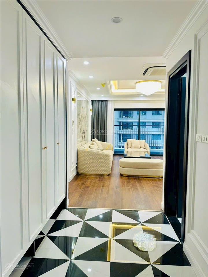 Bán căn hộ 4pn diện tích 160m2 full nội thất xịn sẵn về ở giá 12,5tỷ cc goldmark city hồ tùng mậu