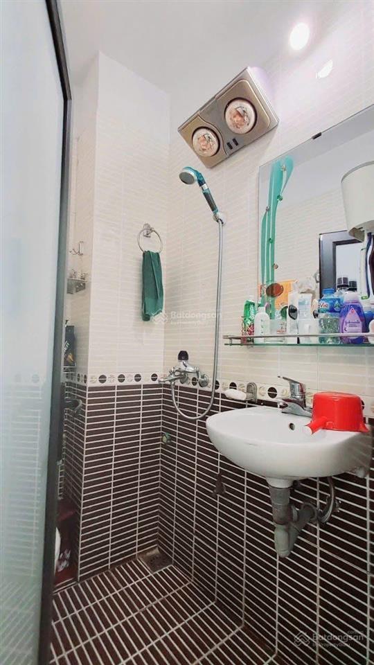 Bán nhà riêng 30m2 x 4 tầng đường phú diễn, full nội thất đẹp sẵn ở, ngõ to thông thoáng, giá 5 tỷ