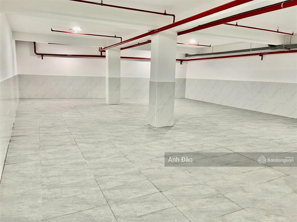 Mặt tiền nhà mới góc 3 mặt tiền đường cách mạng tháng 8, phường 10, quận 3, tphcm