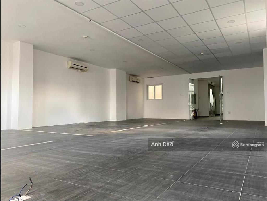 Cho thuê nhà gần mt lê văn sỹ, phường 10, quận phú nhuận ngay ngã tư giao huỳnh văn bánh